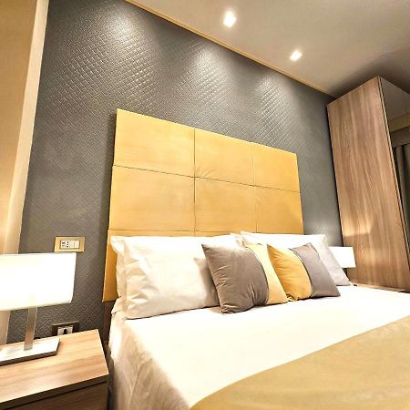 לצ'ה Astoria Supreme - Modern Boutique Suites מראה חיצוני תמונה