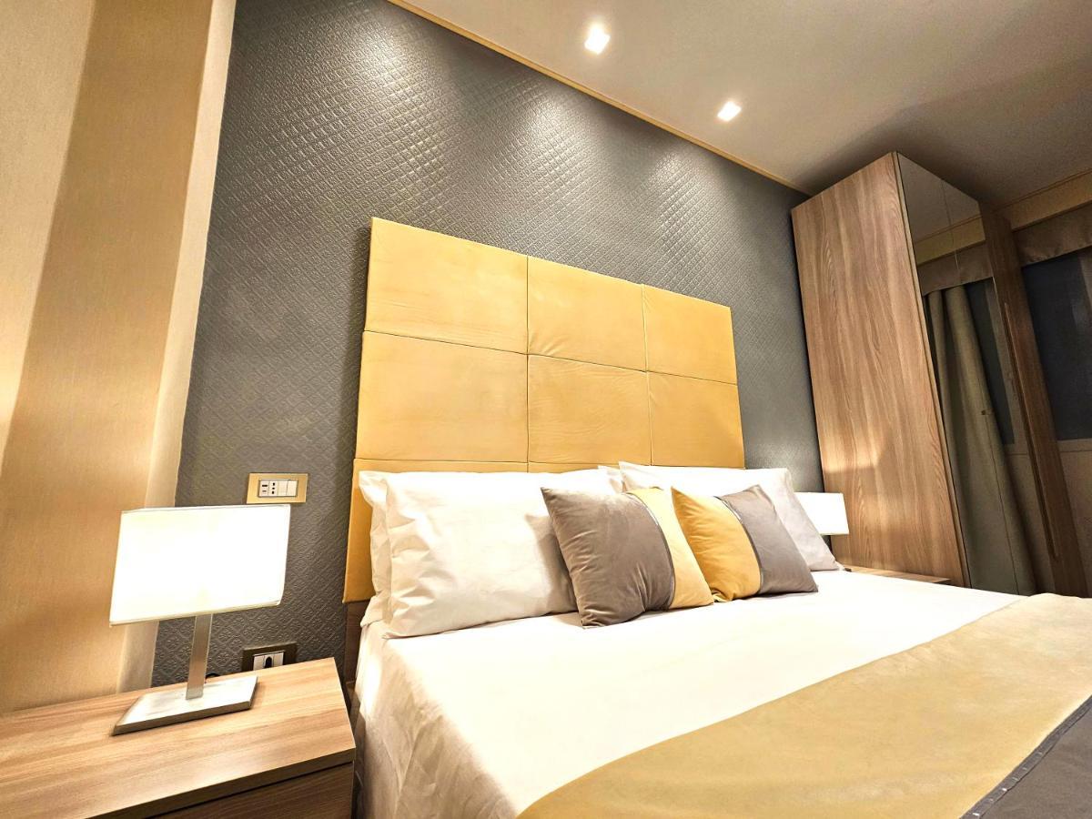לצ'ה Astoria Supreme - Modern Boutique Suites מראה חיצוני תמונה