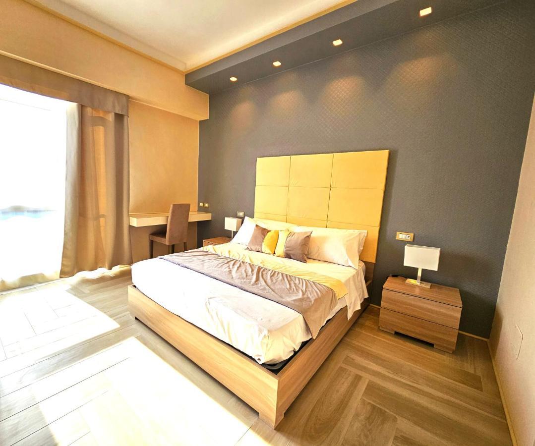 לצ'ה Astoria Supreme - Modern Boutique Suites מראה חיצוני תמונה